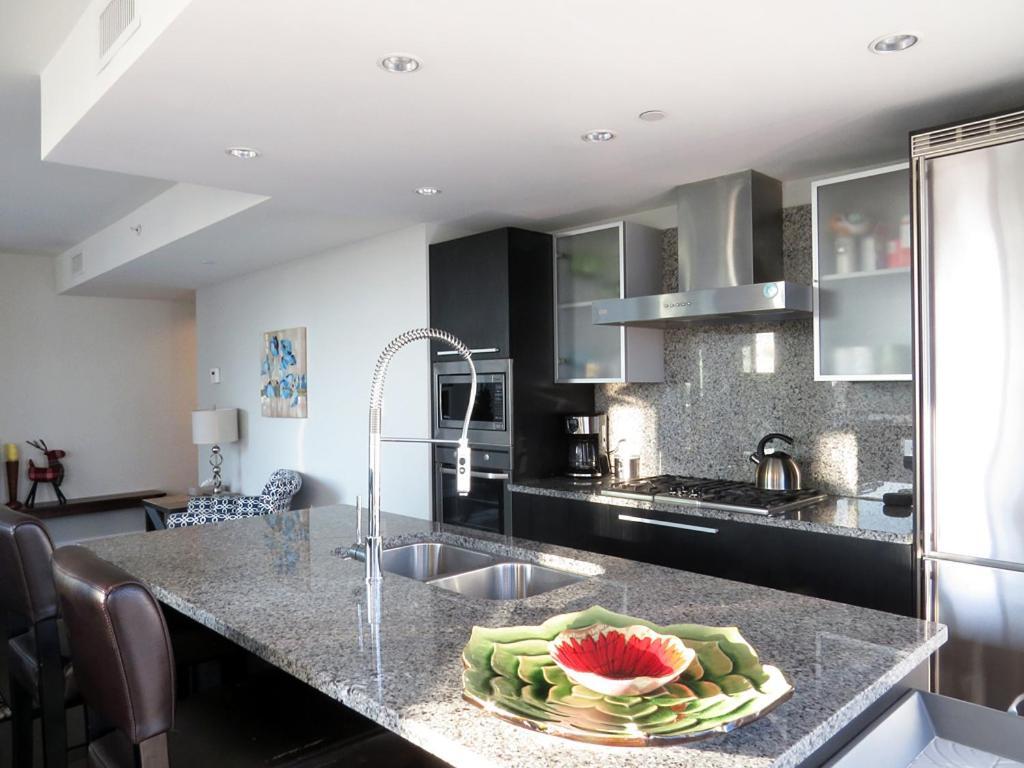 11Th Heaven Apartment Виктория Екстериор снимка